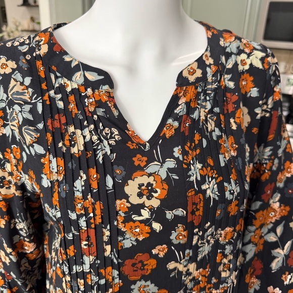 NWT 𝘾𝙧𝙖𝙘𝙠𝙚𝙧 𝘽𝙖𝙧𝙧𝙚𝙡 Floral Top Size Large - Picture 6 of 16